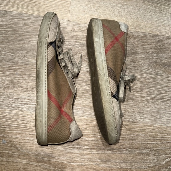 Burberry sneakers - Picture 6 of 7